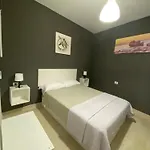Deluxe In Shared In Cristianos Playa Habitacionstanza Air-conditioned Arona (Tenerife)