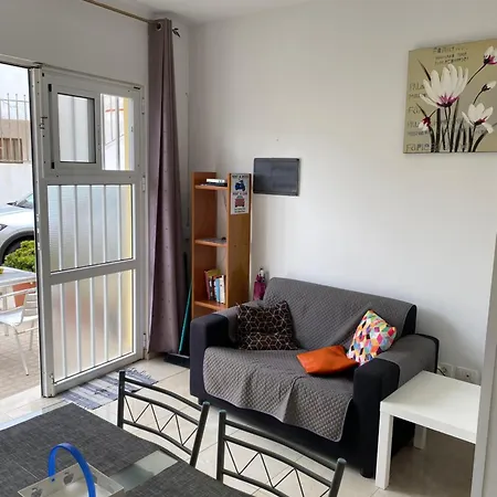 Deluxe In Shared In Cristianos Playa Habitacionstanza Air-conditioned 阿罗纳