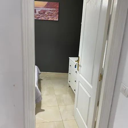 Deluxe In Shared In Cristianos Playa Habitacionstanza Air-conditioned Rum i privatbostad