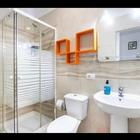 Deluxe In Shared In Cristianos Playa Habitacionstanza Air-conditioned Arona (Tenerife)