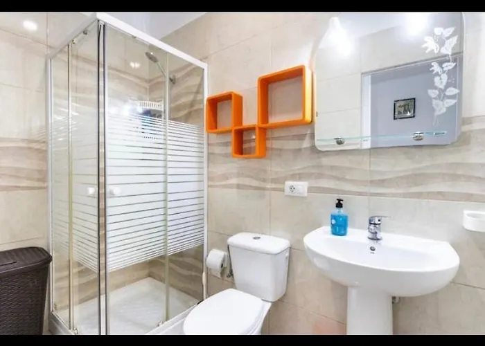 Deluxe In Shared In Cristianos Playa Habitacionstanza Air-conditioned أرونا