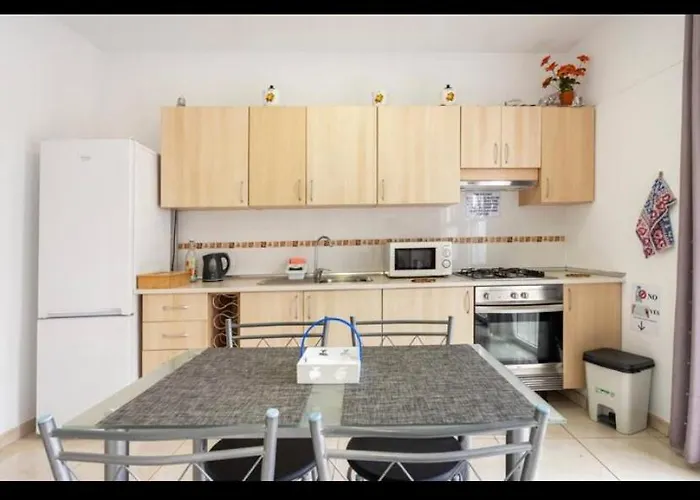 Deluxe In Shared In Cristianos Playa Habitacionstanza Air-conditioned منزل للإقامة *