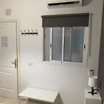 Homestay Deluxe In Shared In Cristianos Playa Habitacionstanza Air-conditioned Arona (Tenerife)