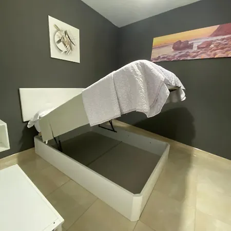 Ubytování v soukromí Deluxe In Shared In Cristianos Playa Habitacionstanza Air-conditioned Arona (Tenerife)