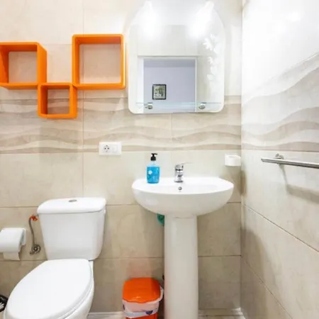 Deluxe In Shared In Cristianos Playa Habitacionstanza Air-conditioned * Arona (Tenerife)